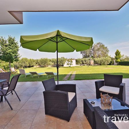 Villa Iris By Rentalspro Services - Agios Mamas Beach Dış mekan fotoğraf