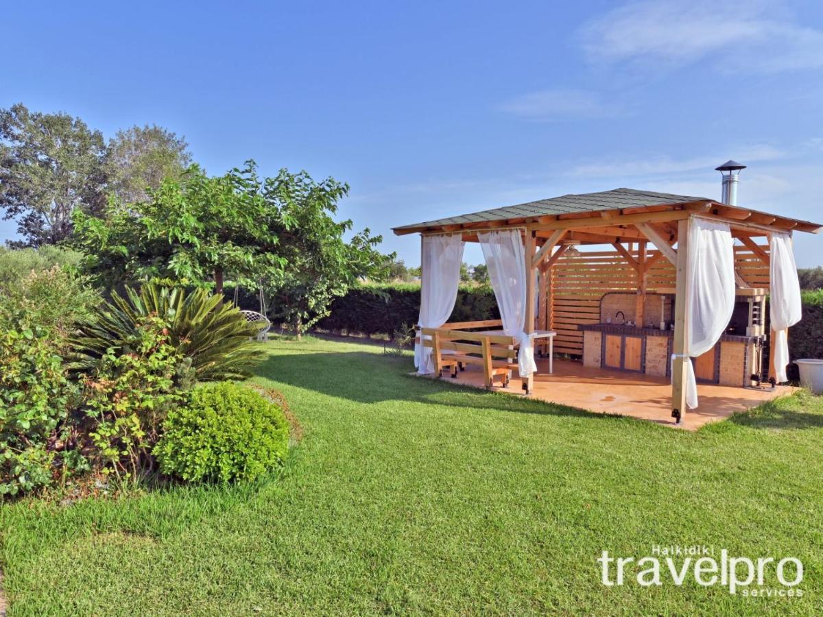 Villa Iris By Rentalspro Services - Agios Mamas Beach Dış mekan fotoğraf