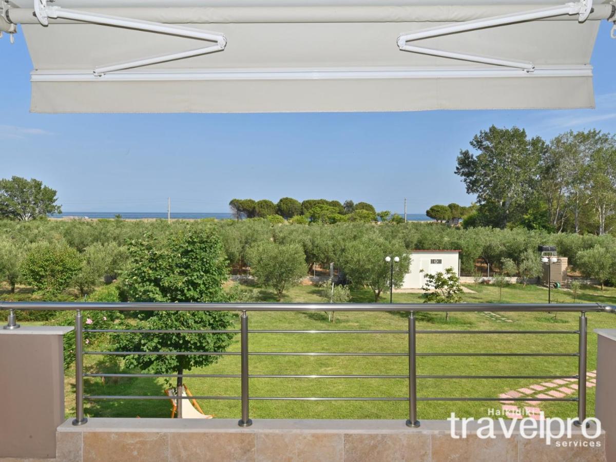 Villa Iris By Rentalspro Services - Agios Mamas Beach Dış mekan fotoğraf