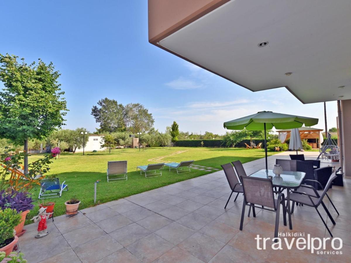 Villa Iris By Rentalspro Services - Agios Mamas Beach Dış mekan fotoğraf