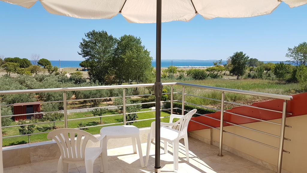 Villa Iris By Rentalspro Services - Agios Mamas Beach Dış mekan fotoğraf