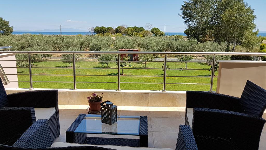 Villa Iris By Rentalspro Services - Agios Mamas Beach Dış mekan fotoğraf